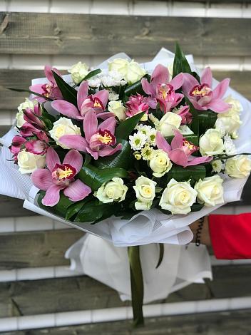 Букет цветов из: Розы и Хризантемы в Верх-Туле