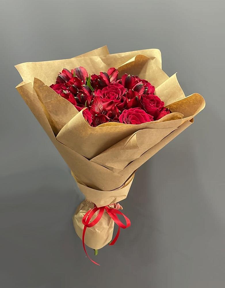 Букет цветов из: Альстромерии и Розы в Верх-Туле