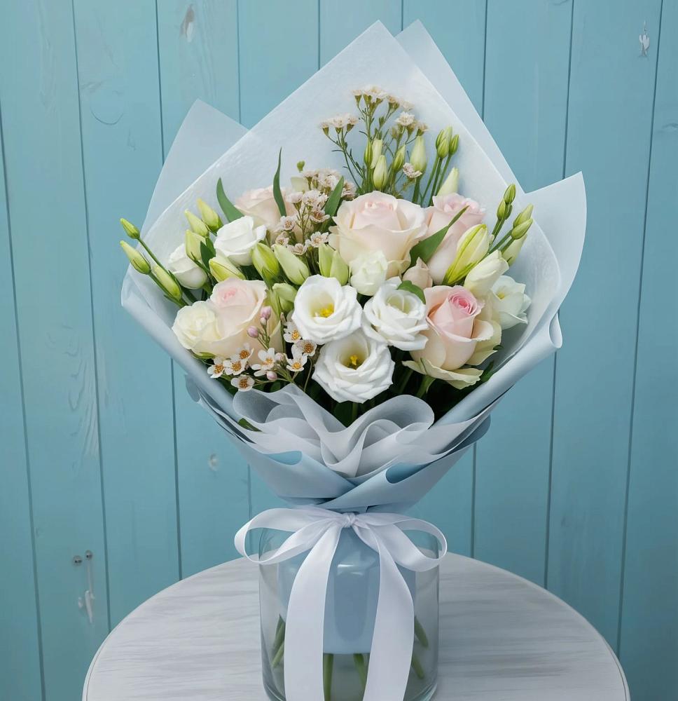 Букет цветов из: Розы и Лизиантусы в Верх-Туле