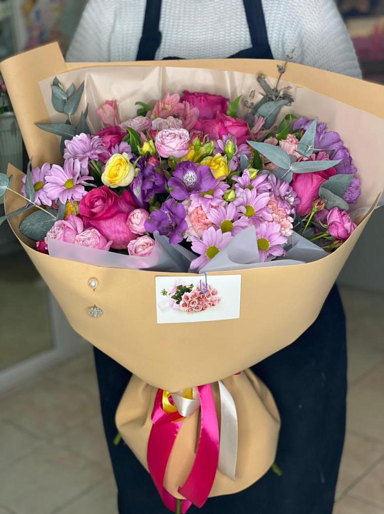 Букет цветов из: Хризантемы, Гвоздики и Альстромерии в Верх-Туле