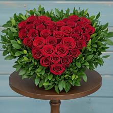 Цветочная композиция из Розы в виде сердца в Верх-Туле