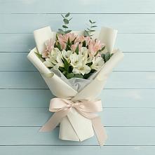 Букет цветов из:  Альстромерии в Верх-Туле