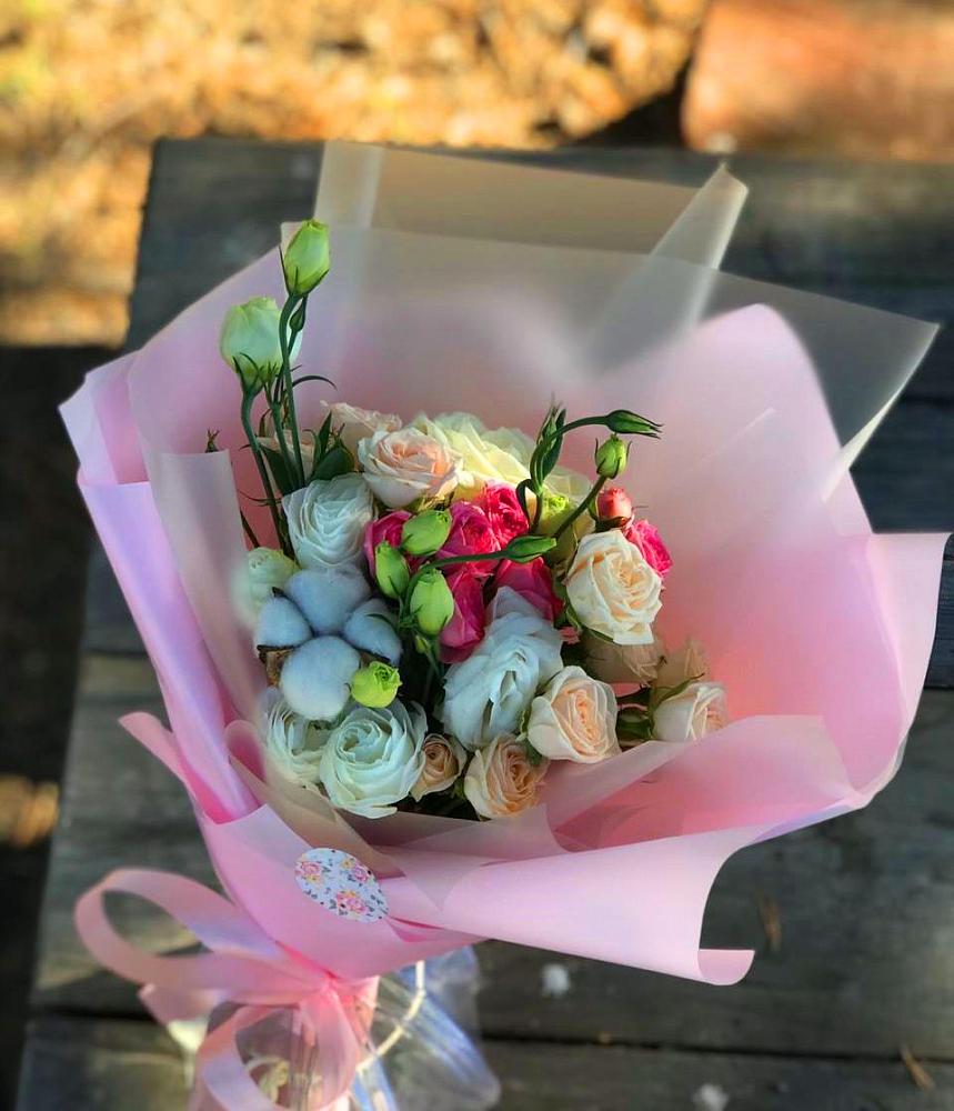 Букет цветов из: Розы и Лизиантусы в Верх-Туле