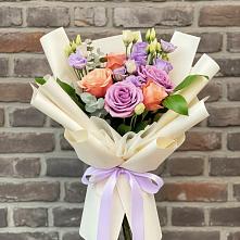 Букет цветов из:  Лизиантусы и Розы #REPLACE_PRED# Верх-Туле