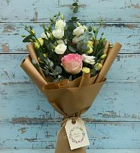 Букет цветов из:  Розы и Лизиантусы в Верх-Туле