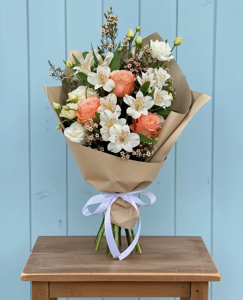 Букет цветов из: Альстромерии, Лизиантусы, Розы и Хризантемы в Верх-Туле